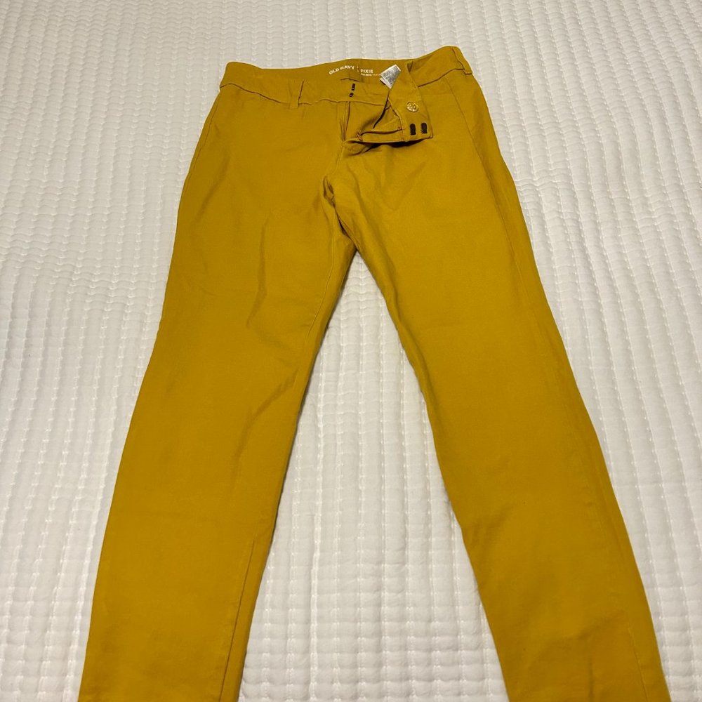 Old Navy Pixie Pants, Yellow, Size 6